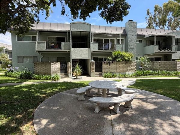 5180 E Atherton, Long Beach, CA 90815