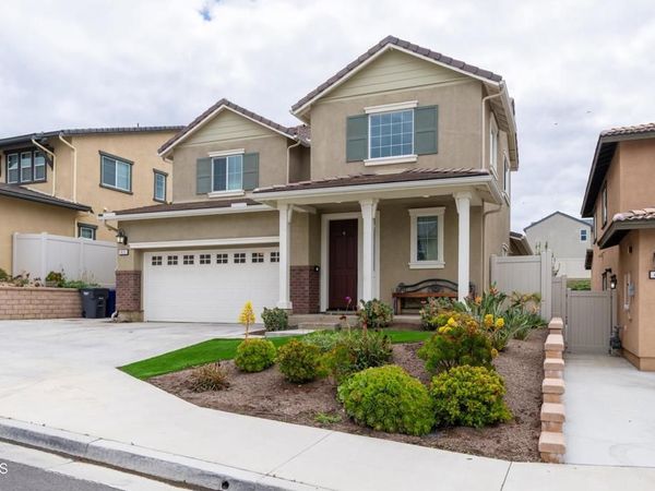 411 Calabrese Street, Fallbrook, CA 92028