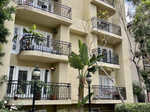 146 S Clark Drive, Unit 102, Los Angeles, CA 90048