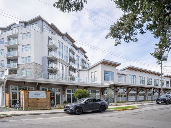 916 Lyall St, Unit #408, Esquimalt, BC V9A 5E6