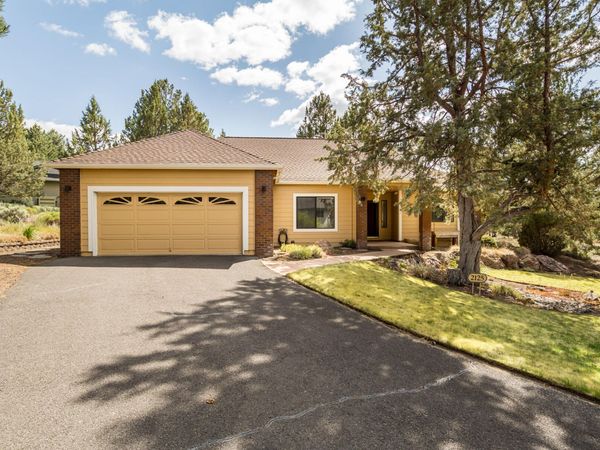 2125 Condor Drive, Redmond, OR 97756