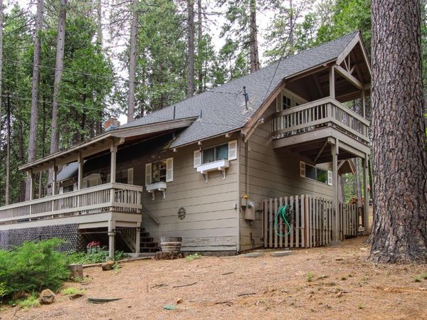 2062 Fairway Dr, Arnold, CA 95223
