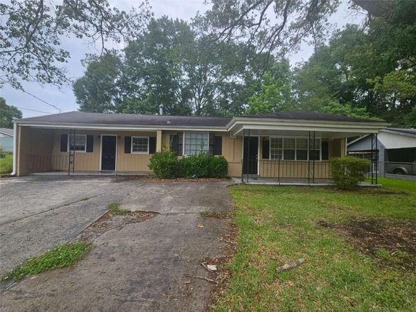 501 Ridgecrest Drive , Riverdale, GA 30274
