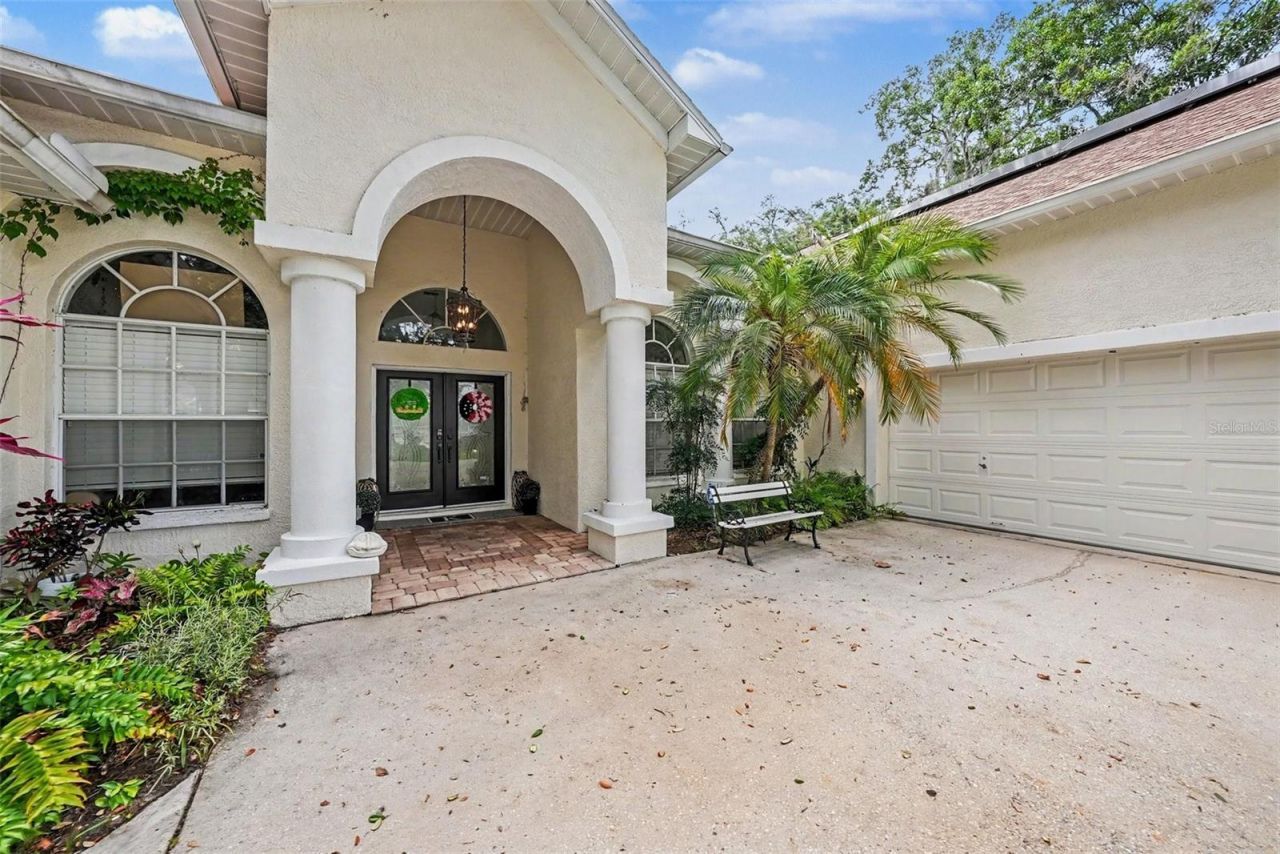 2528 Centennial Falcon Dr, Valrico, FL 33596 Photo