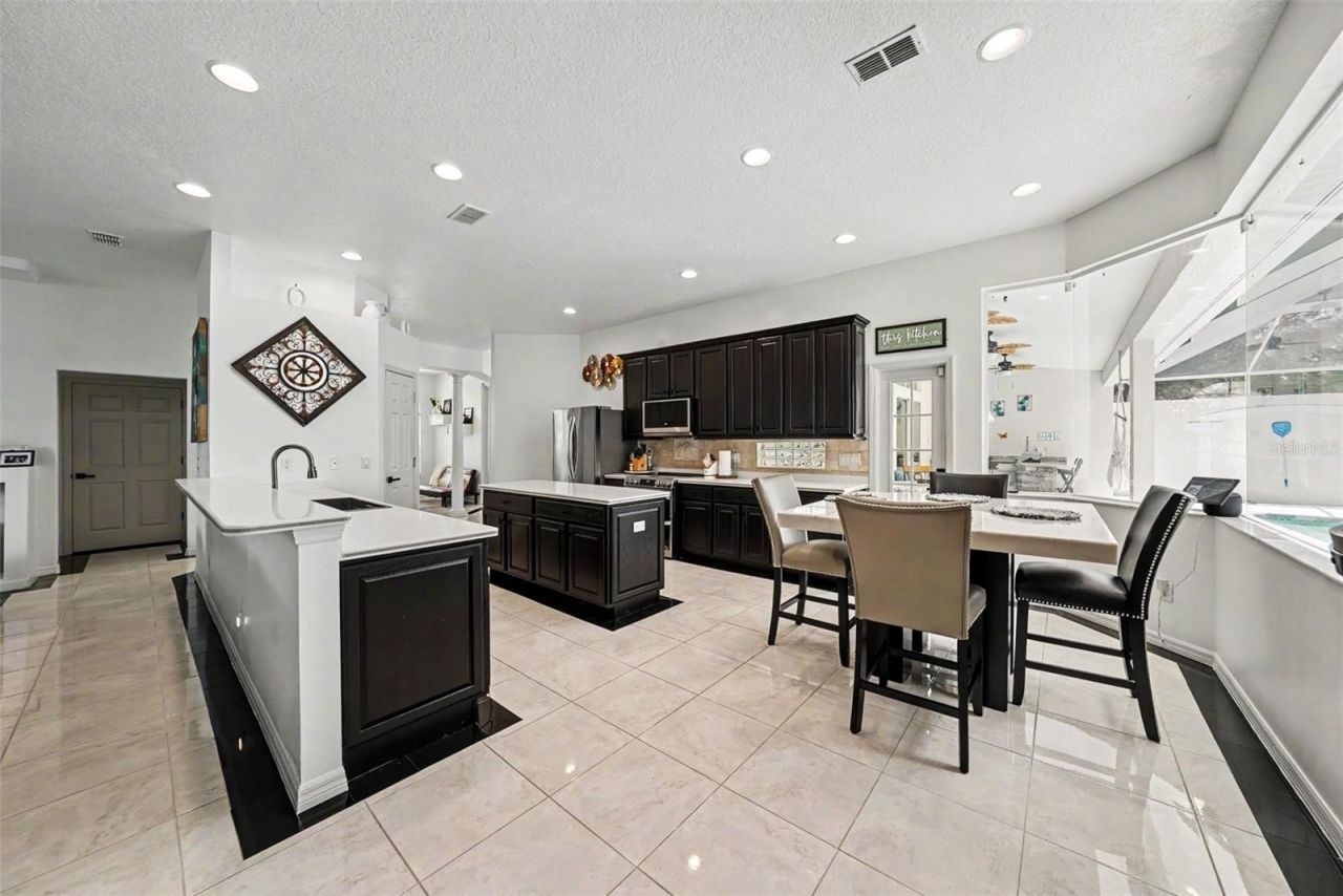 2528 Centennial Falcon Dr, Valrico, FL 33596 Photo