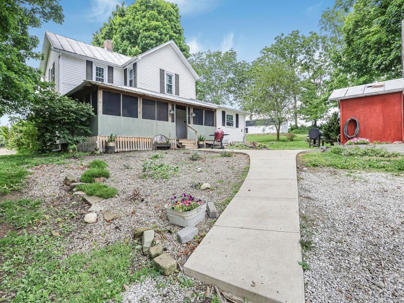 11479 Armentrout Road, Fredericktown, OH 43019 Photo 2