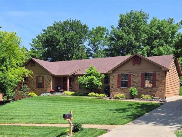 1431 Dietrich Oaks Drive , Ballwin, MO 63021