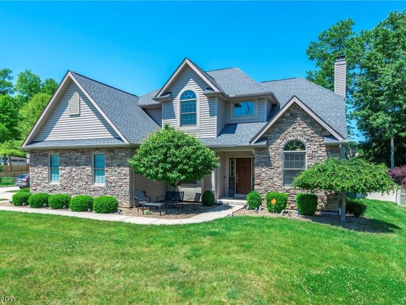 20424 Scotch Pine Way, Strongsville, OH 44149 Photo 3