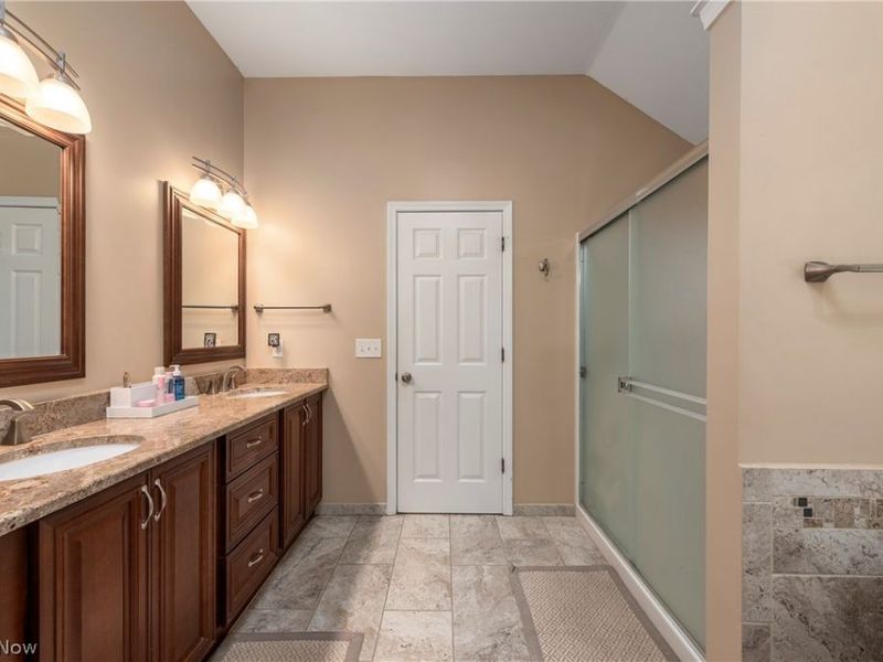 20424 Scotch Pine Way, Strongsville, OH 44149 Photo 38