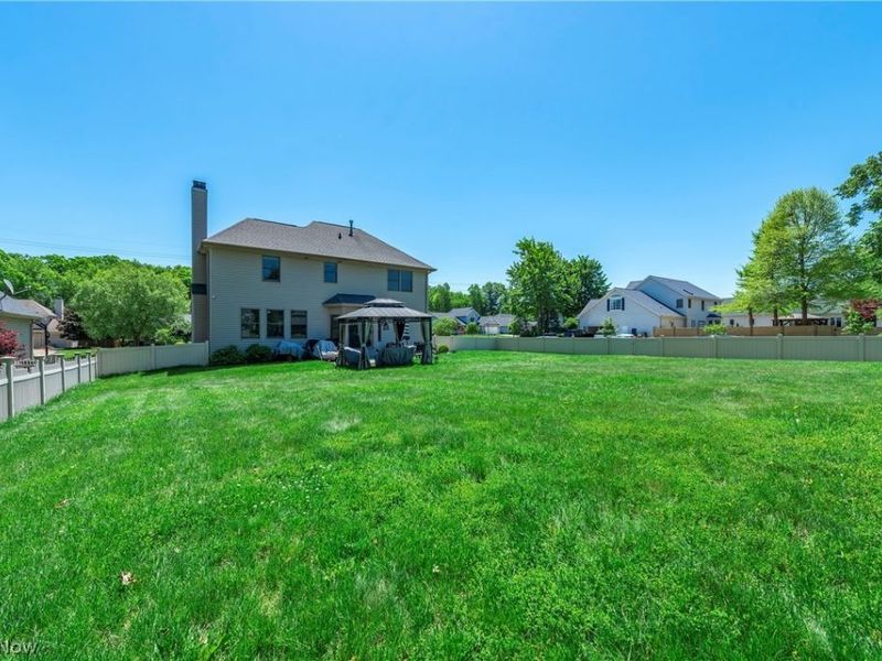 20424 Scotch Pine Way, Strongsville, OH 44149 Photo 6