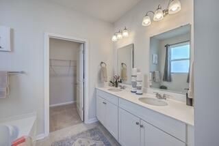 215 Shortmarsh Street Photo 25