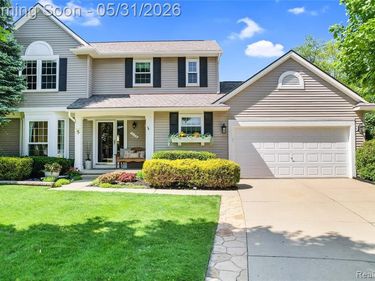1170 Arabian Court, South Lyon, MI 48178
