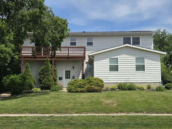 608 N Washington Avenue , Unit UPPER, Batavia, IL 60510