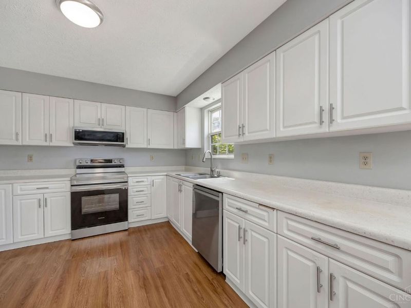2137 Crest Road, Cincinnati, OH 45240 Photo 13