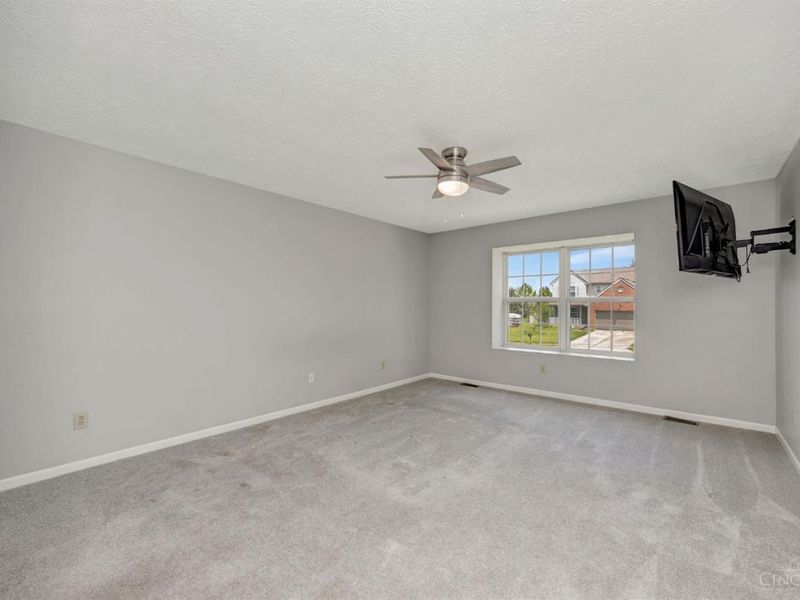 2137 Crest Road, Cincinnati, OH 45240 Photo 24