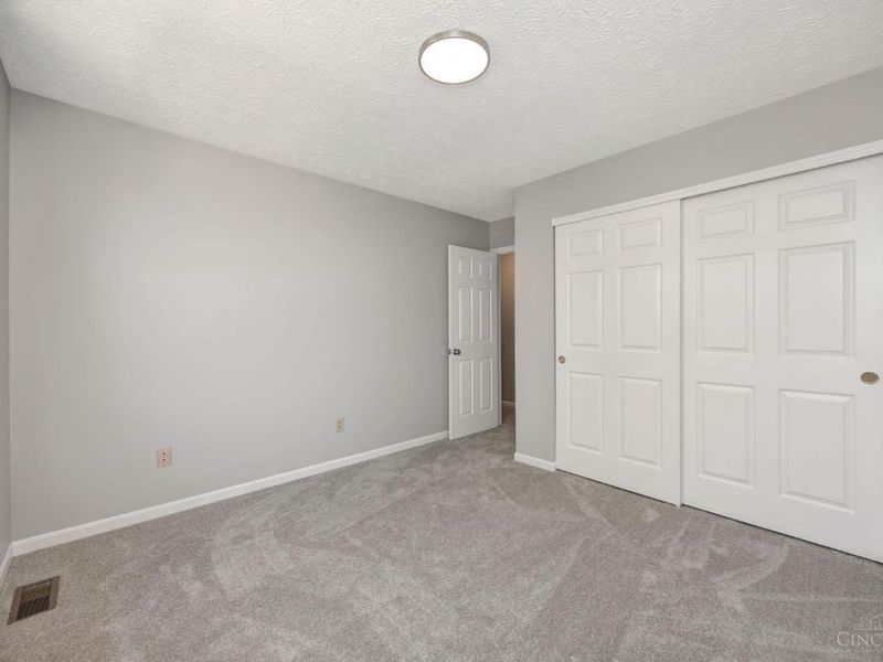 2137 Crest Road, Cincinnati, OH 45240 Photo 32