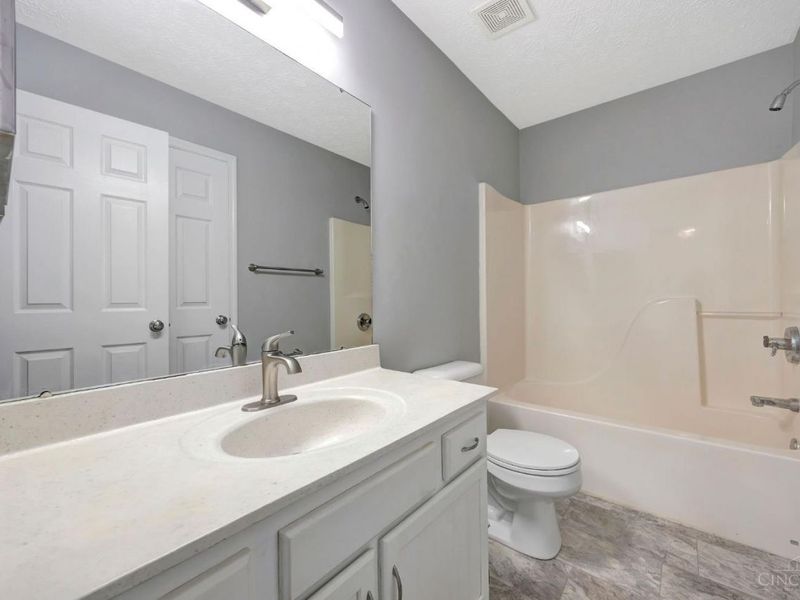 2137 Crest Road, Cincinnati, OH 45240 Photo 37