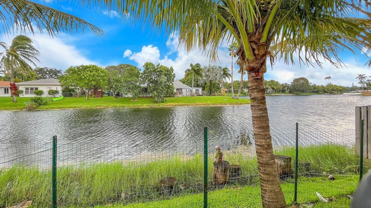 12003 Flicker Way, Hollywood, FL 33026 Photo