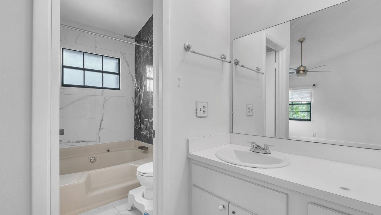 12003 Flicker Way, Hollywood, FL 33026 Photo