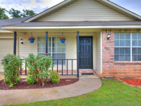 308 N Avenue Street , Coweta, OK 74429