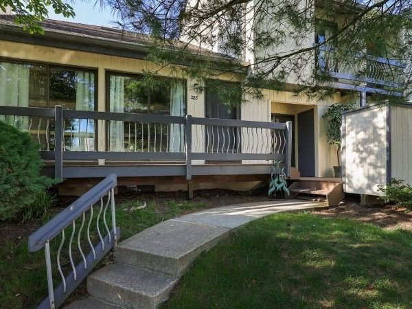 288 Crabtree Ct, Bernards, NJ 07920