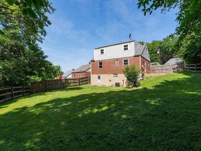 358 Riddle Place, Newport, KY 41071 Photo 17