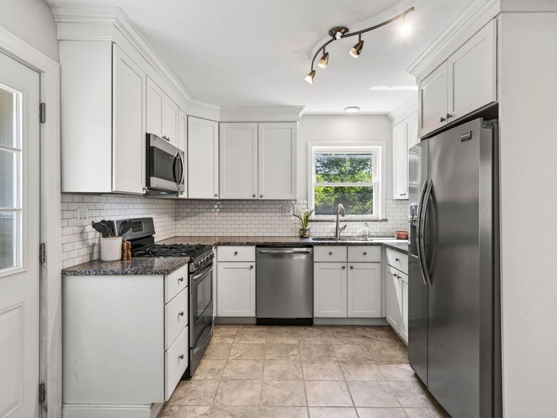 358 Riddle Place, Newport, KY 41071 Photo 9