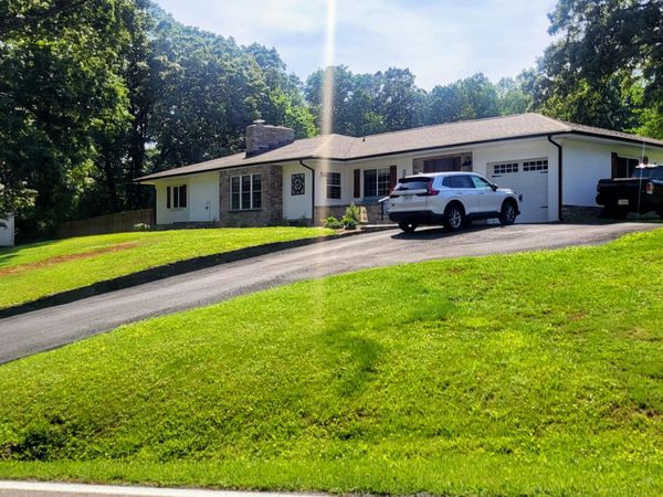 1555 Coopers Cove RD , Hardy, VA 24101