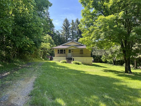 7195 N State Route 20, Sandstone, WV 25985