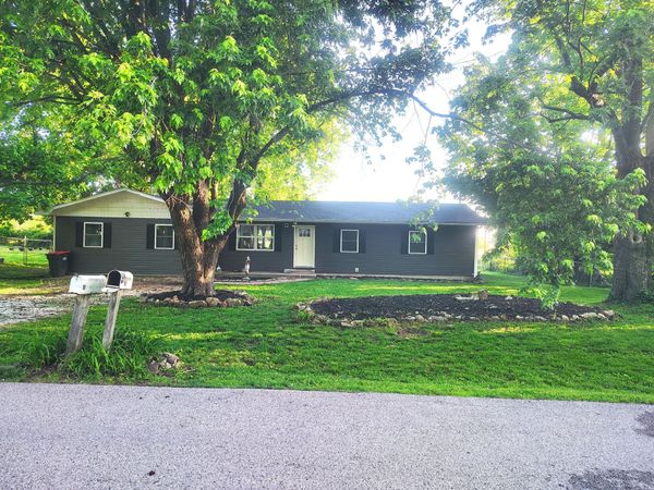 125 E Chrysler Avenue, Clever, MO 65631