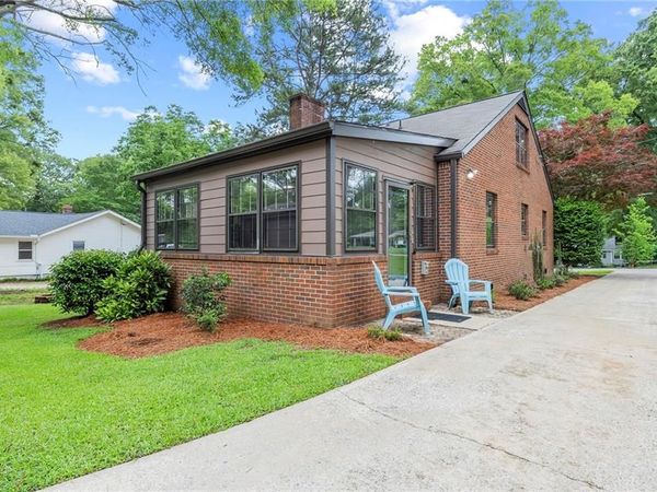 156 Dixon Street , Jonesboro, GA 30236