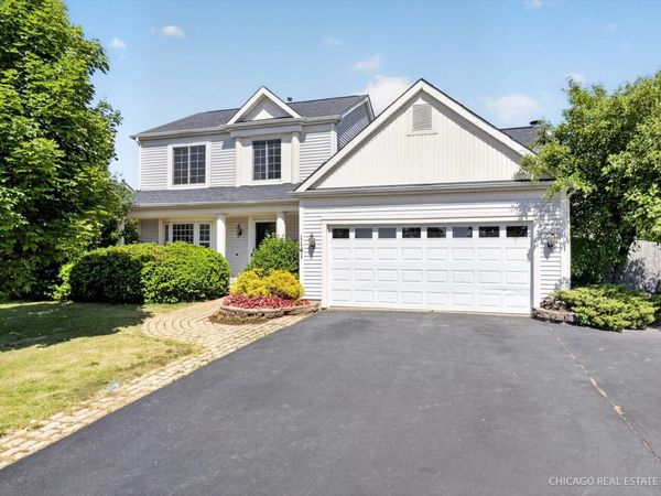 1141 Stonegate Road , Algonquin, IL 60102