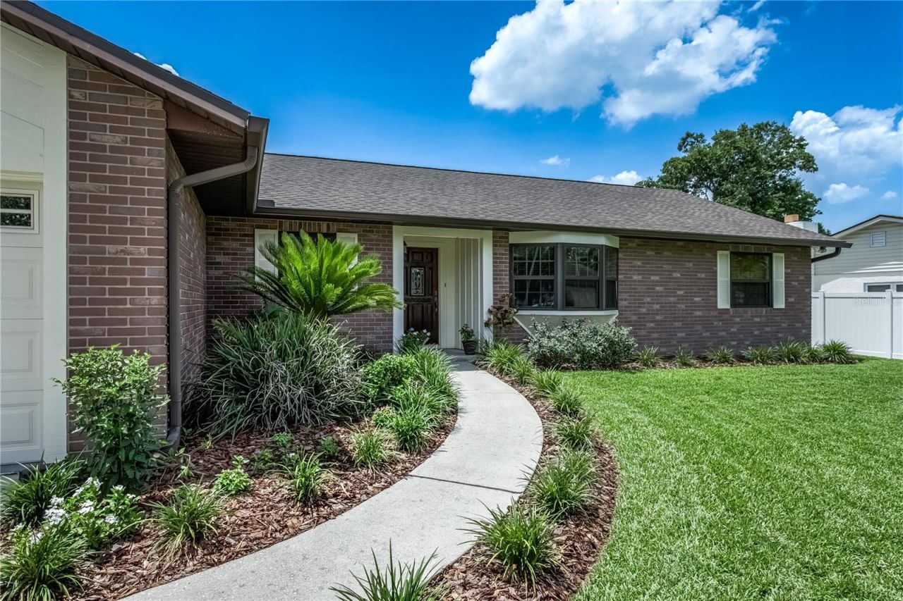 9203 Kingsridge Drive, Temple Terrace, FL 33637 Photo
