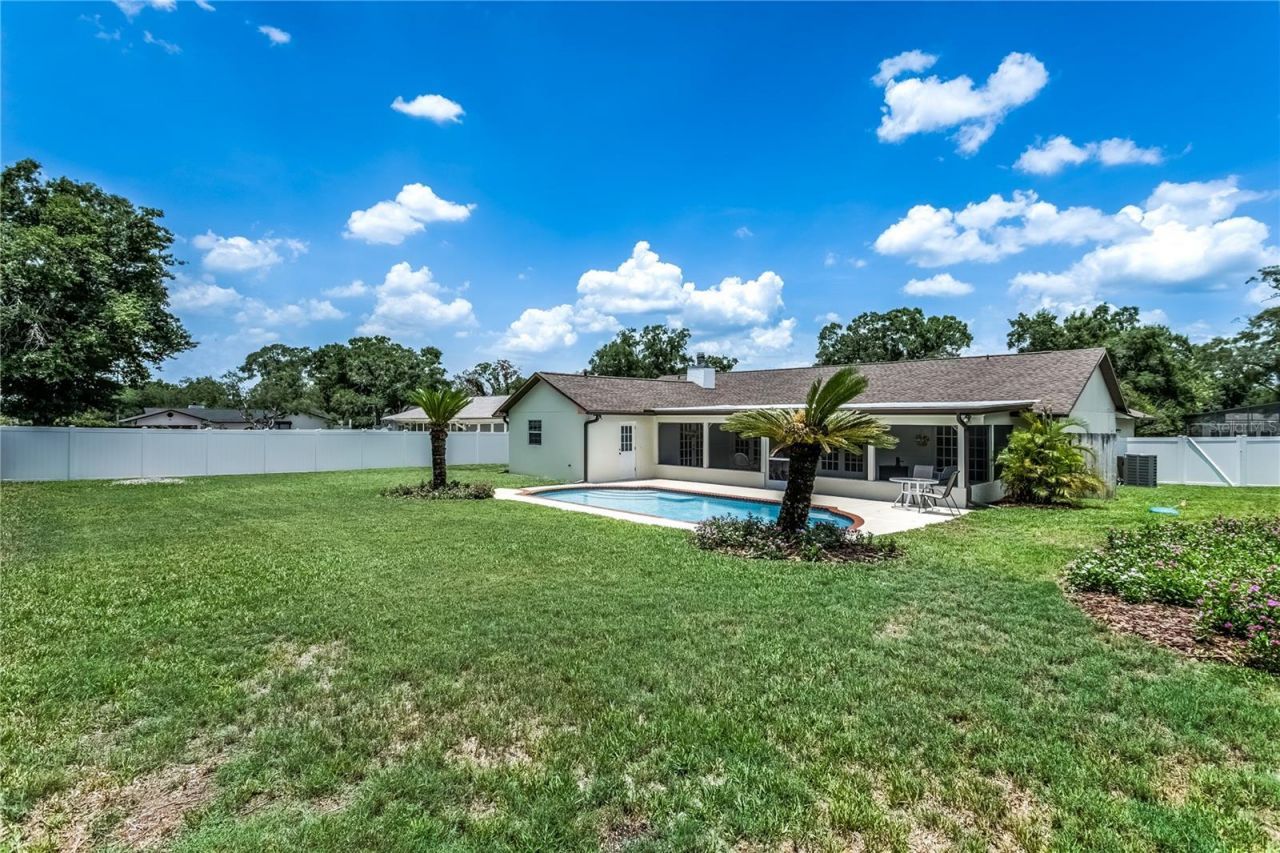 9203 Kingsridge Drive, Temple Terrace, FL 33637 Photo