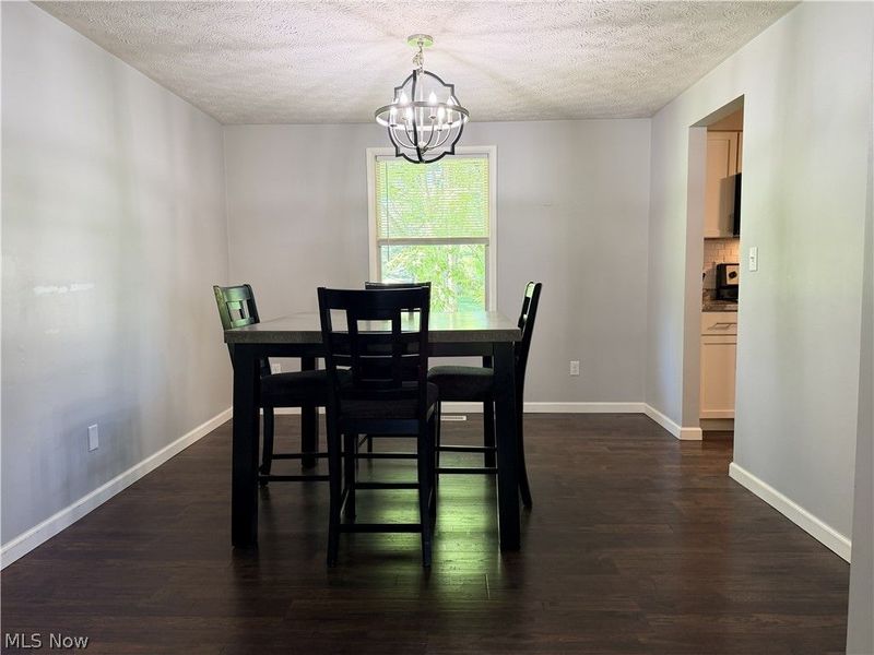 520 Heatherwood Drive SE, Warren, OH 44484 Photo 12