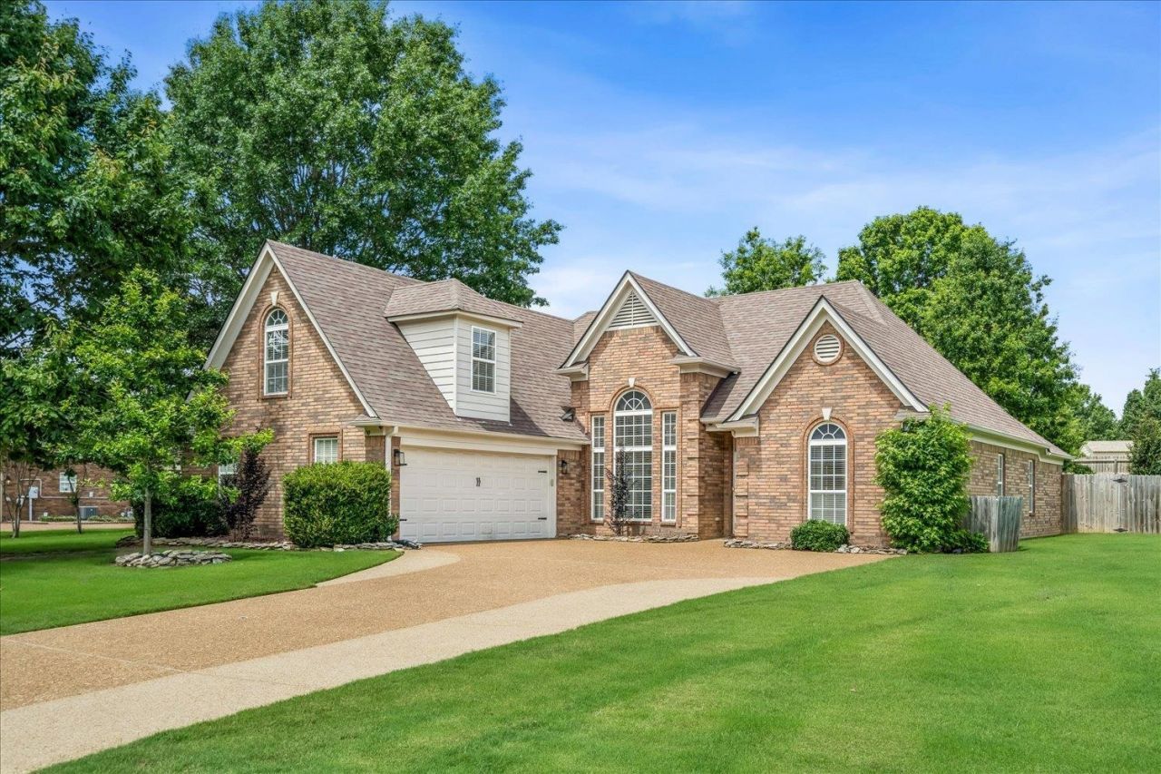 30 BLACKHILL CV Oakland, TN 38060