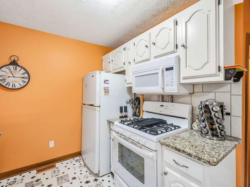 8369 Walnut Avenue, Galena, OH 43021 Photo 11