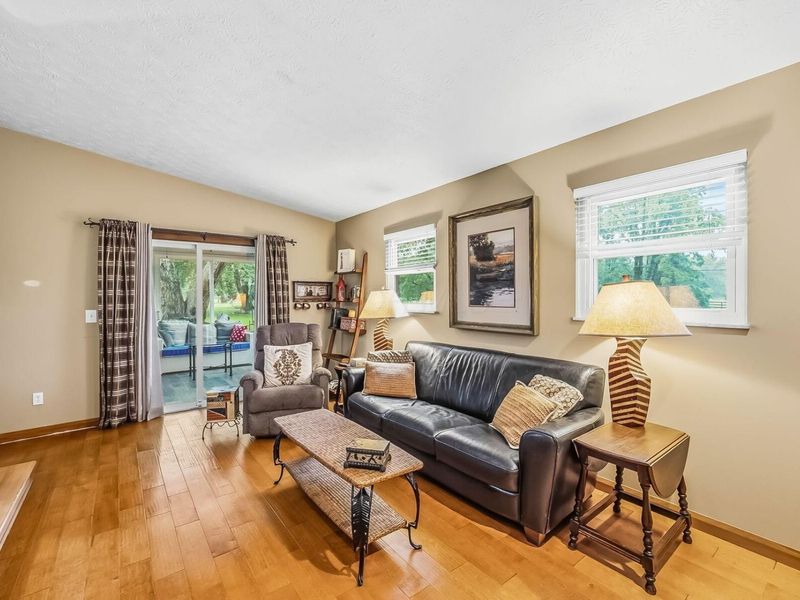 8369 Walnut Avenue, Galena, OH 43021 Photo 6