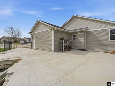 1757 NW Flader Court, Lincoln, NE 68528