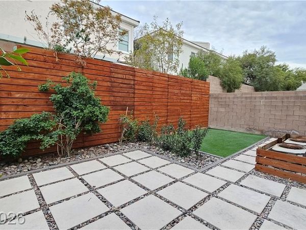 266 Echo Dell Court , Henderson, NV 89052