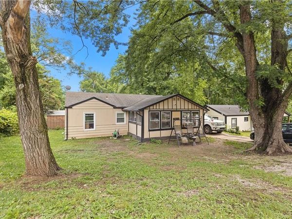 6025 Freeman Avenue, Kansas City, KS 66102