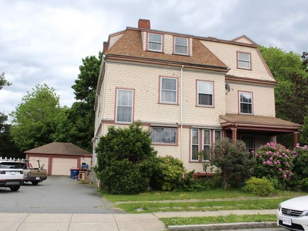 127 Hawthorn St, New Bedford, MA 02740