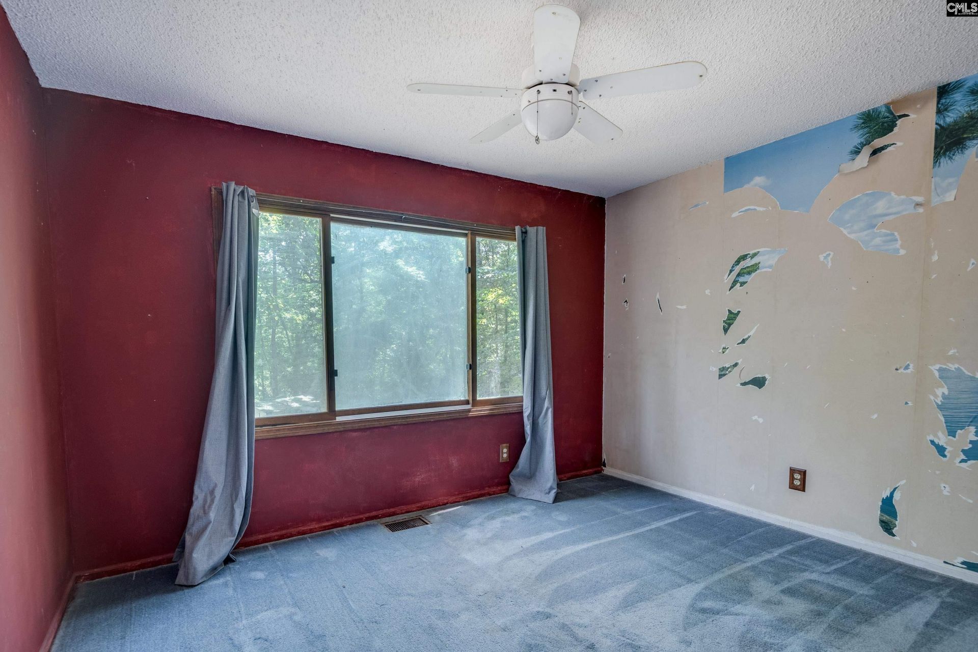841 Foxden Road  Photo 18