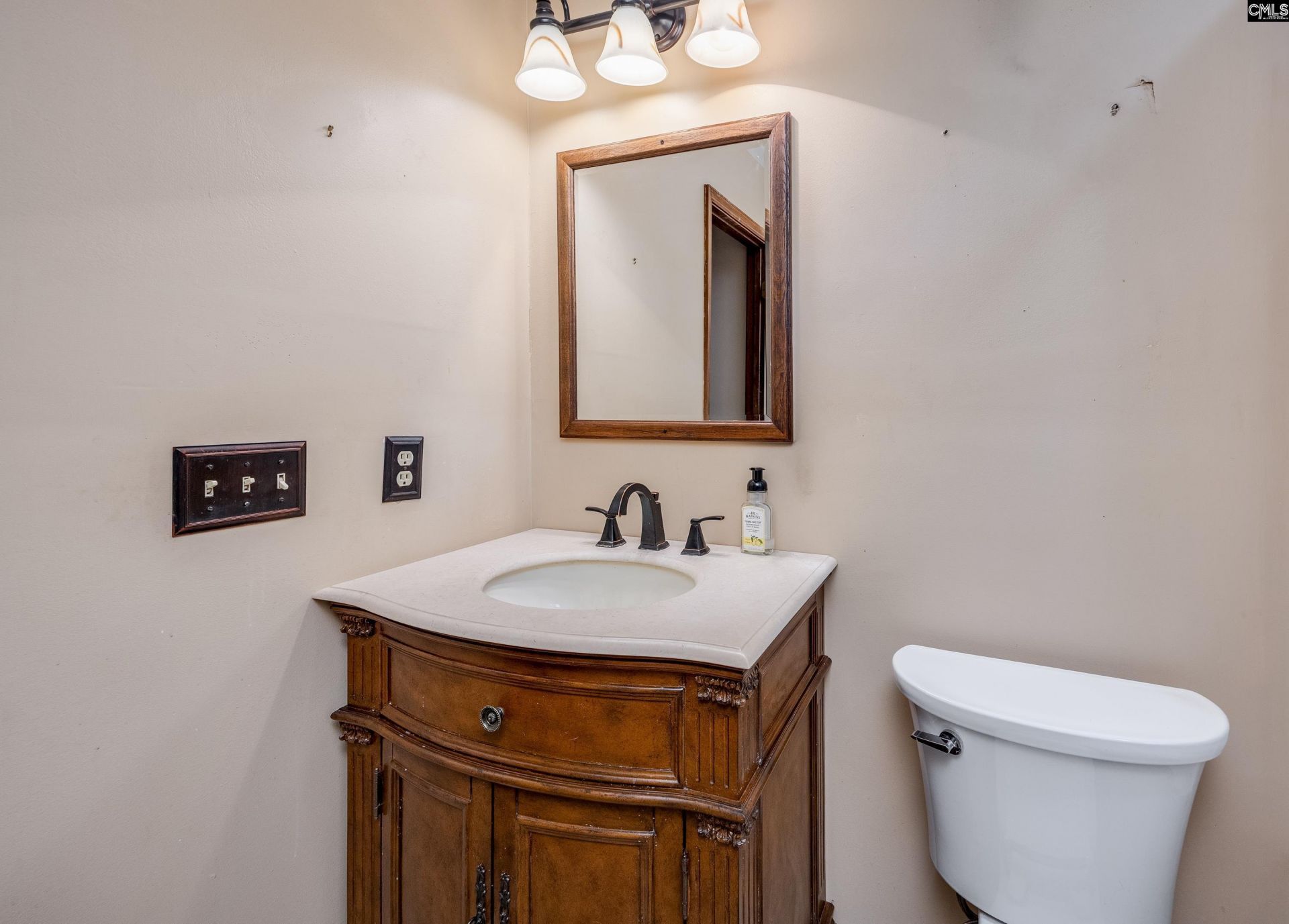 841 Foxden Road  Photo 21
