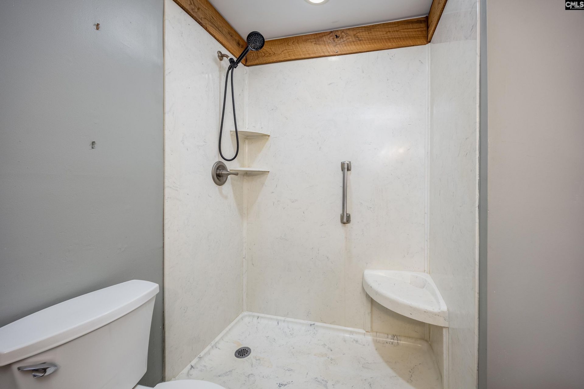 841 Foxden Road  Photo 26