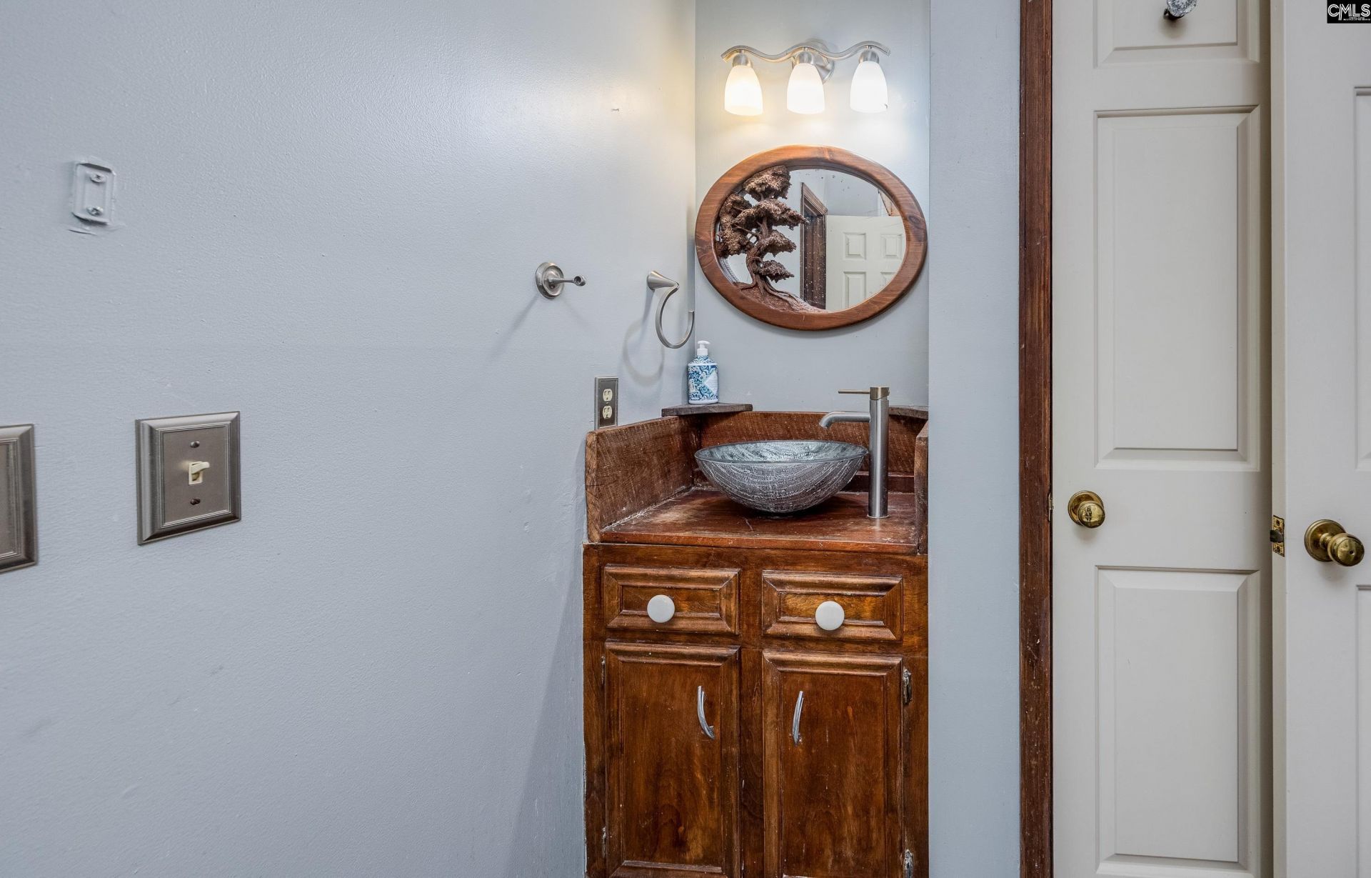 841 Foxden Road  Photo 27