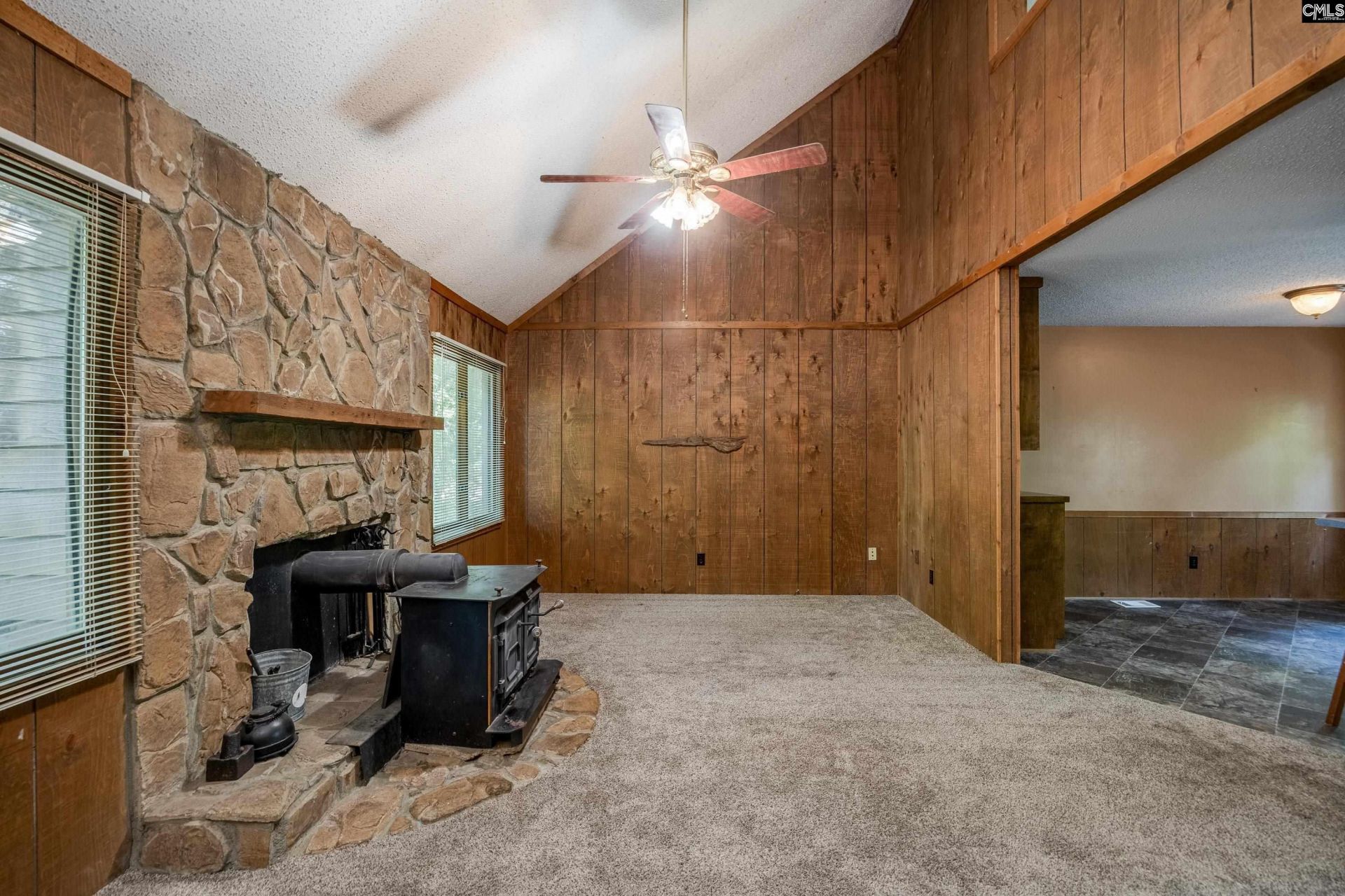 841 Foxden Road  Photo 7