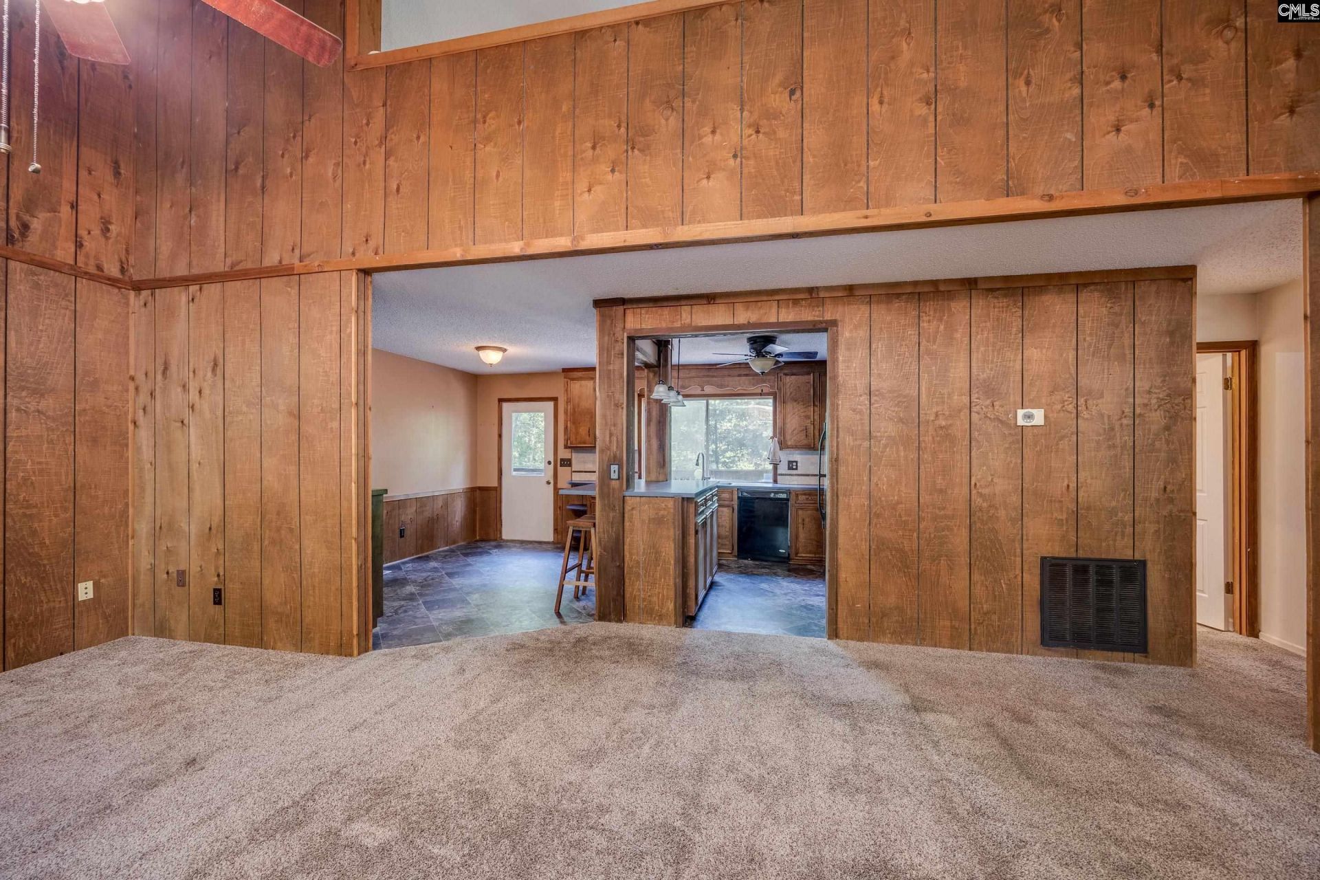 841 Foxden Road  Photo 9