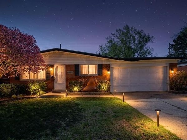 34315 Sheridan Street, Westland, MI 48185