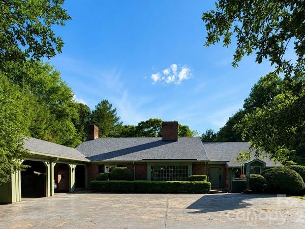 1811 5th Street NW, Hickory, NC 28601